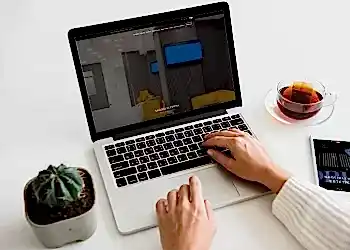 Popüler Dent’in Web Site Tasarımından Fotoğraf Çekimine Tüm Dijital Süreçlerini Yönettik!